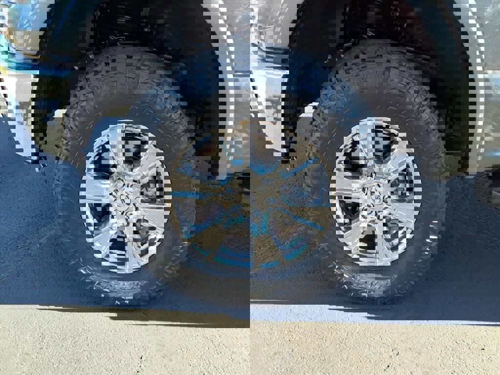 Used 2015 Ford F150 Lariat w/ Equipment Group 502A Luxury image 15