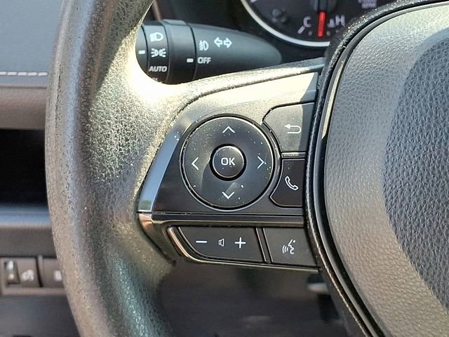 Used 2021 Toyota RAV4 XLE image 25