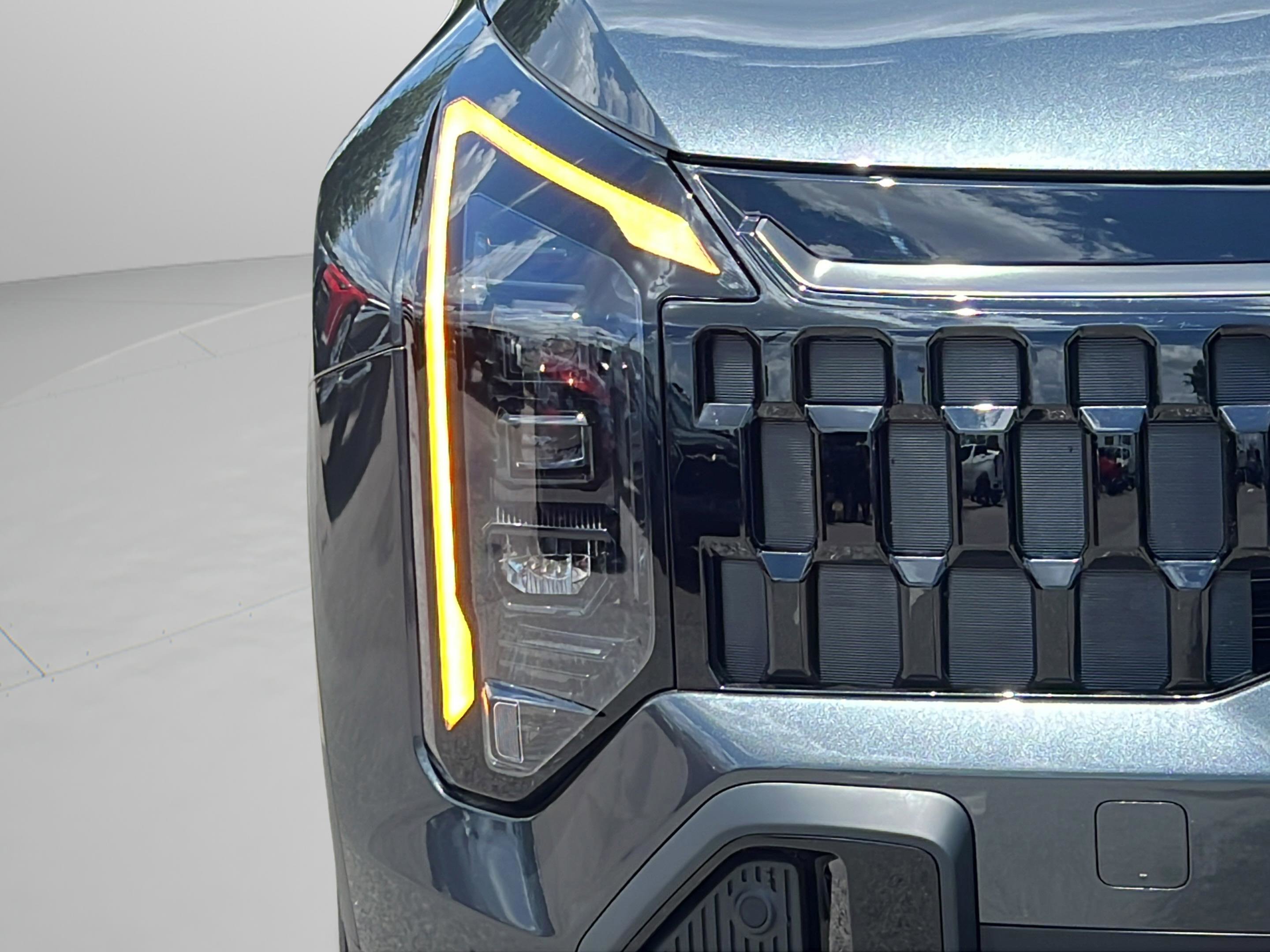 Certified 2026 Kia Sportage X-Line AWD/4WD image 9