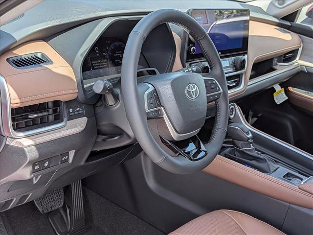New 2026 Toyota Grand Highlander AWD video 3