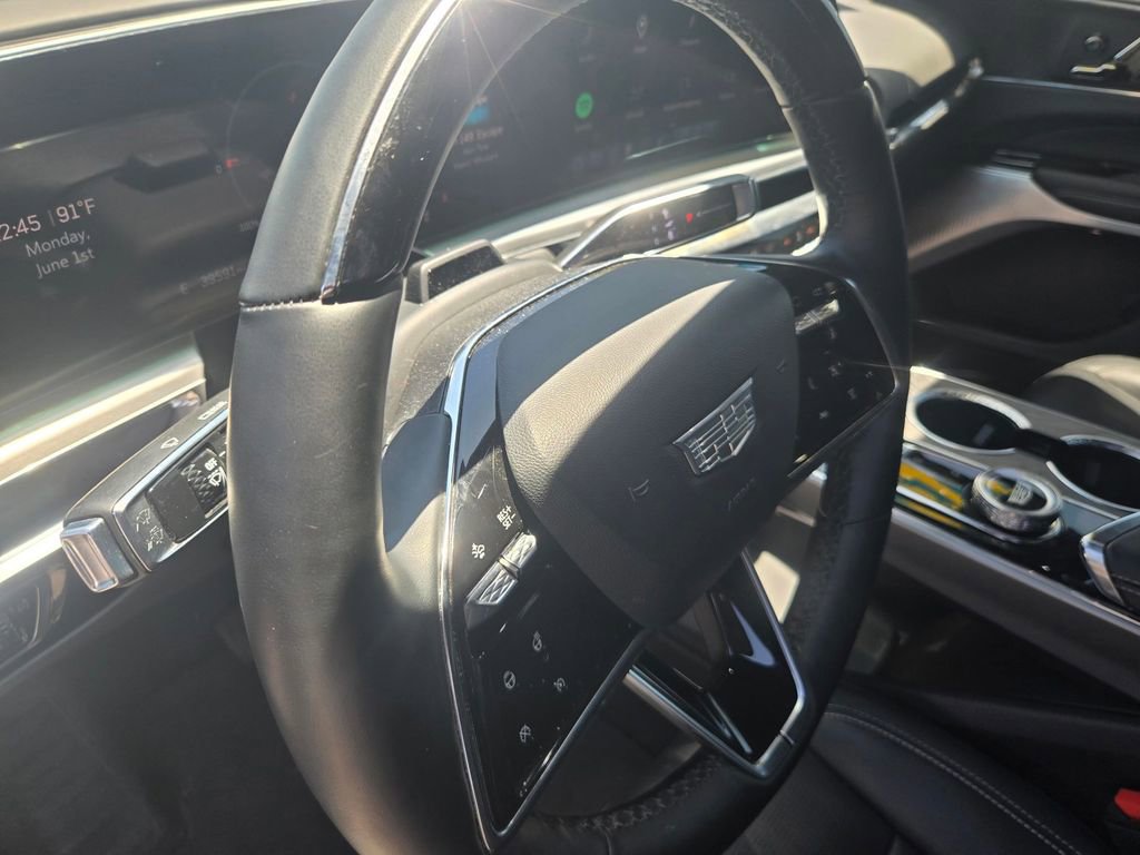 Used 2023 Cadillac Lyriq 2WD image 10