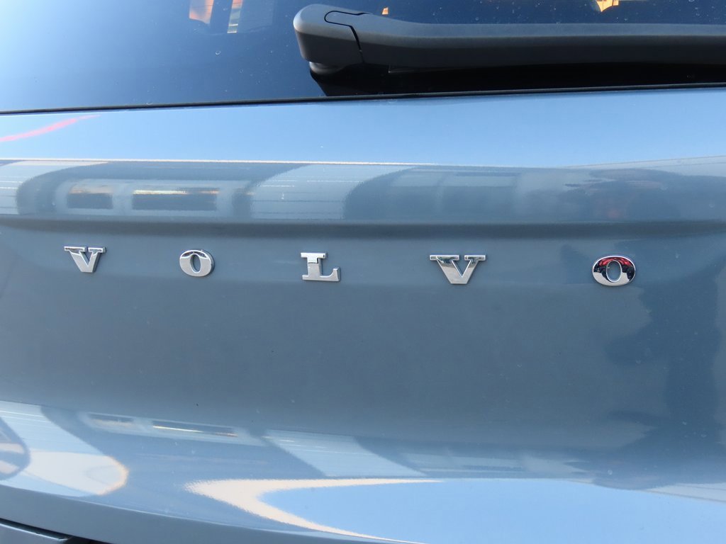 Used 2021 Volvo XC40 P8 Recharge image 18