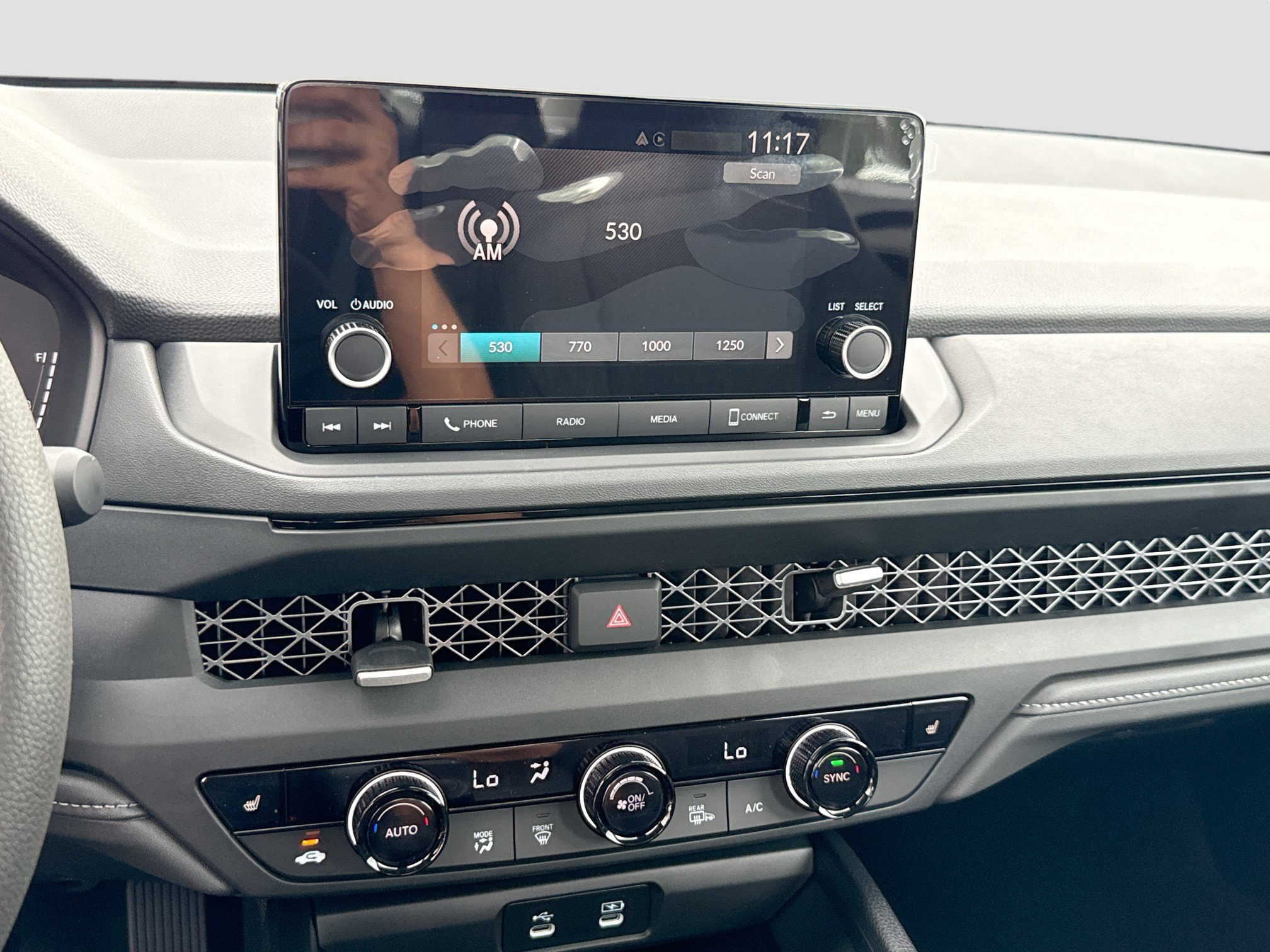 New 2025 Honda Accord SE image 10