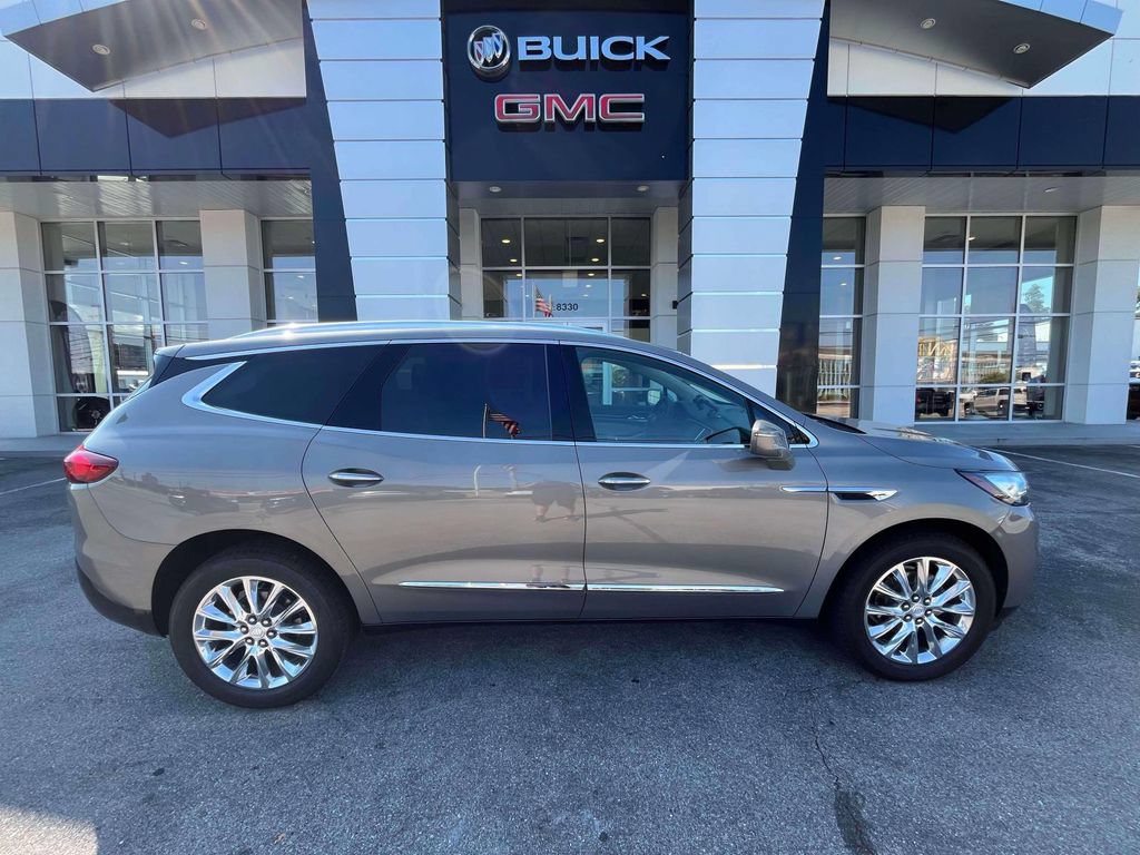 Certified 2018 Buick Enclave Premium w/ Experience Buick Package FWD image 2