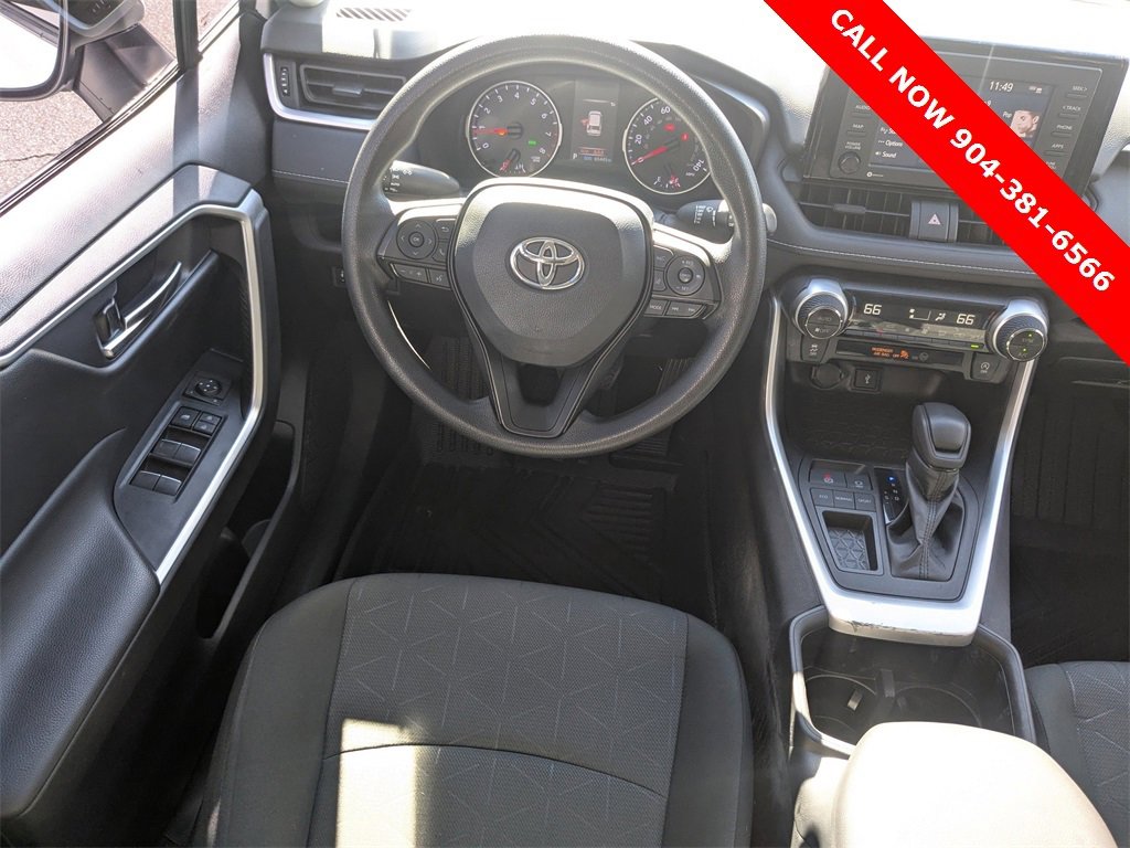 Used 2022 Toyota RAV4 XLE image 17