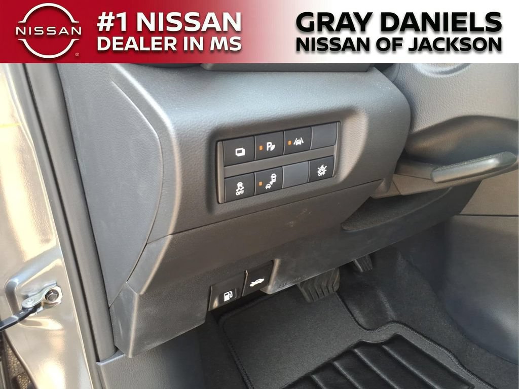 Certified 2025 Nissan Kicks Play S FWD image 13