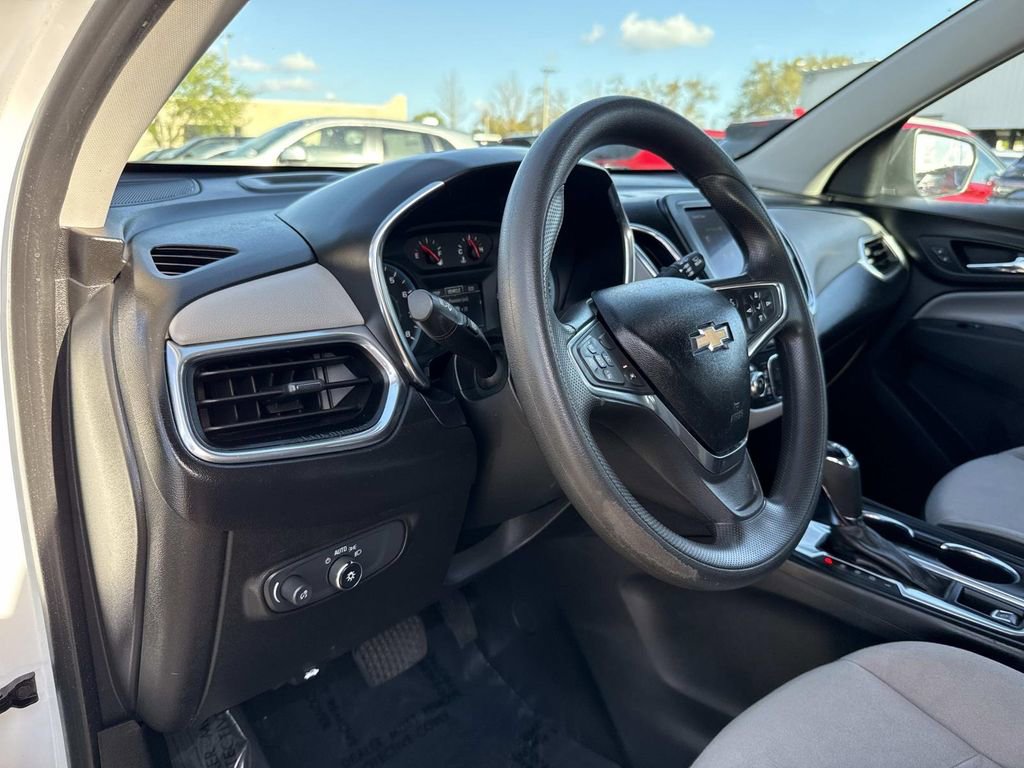 Used 2020 Chevrolet Equinox LS image 21