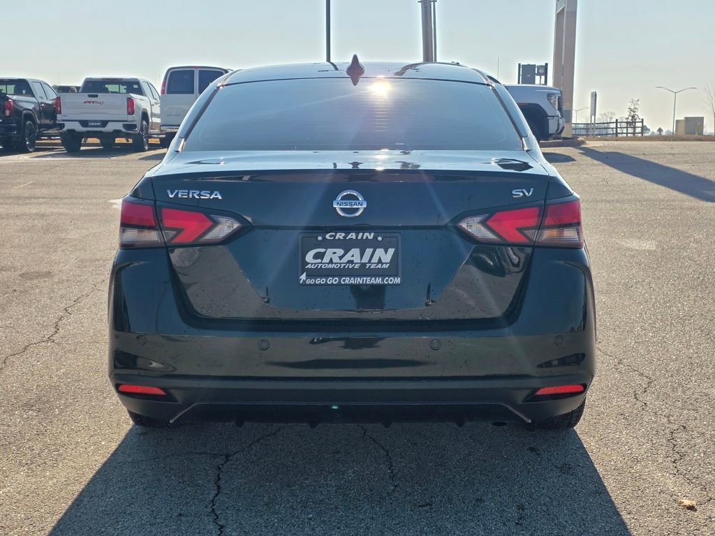 Used 2021 Nissan Versa SV image 6