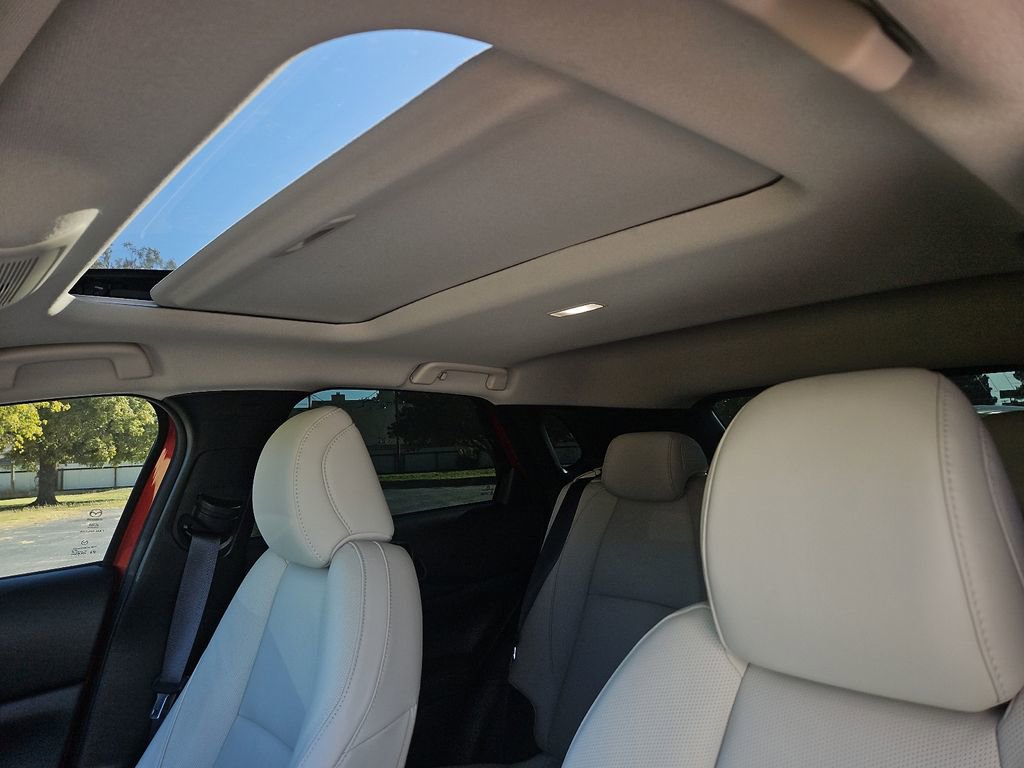 Used 2023 MAZDA CX-30 AWD 2.5 S w/ Premium Package image 19