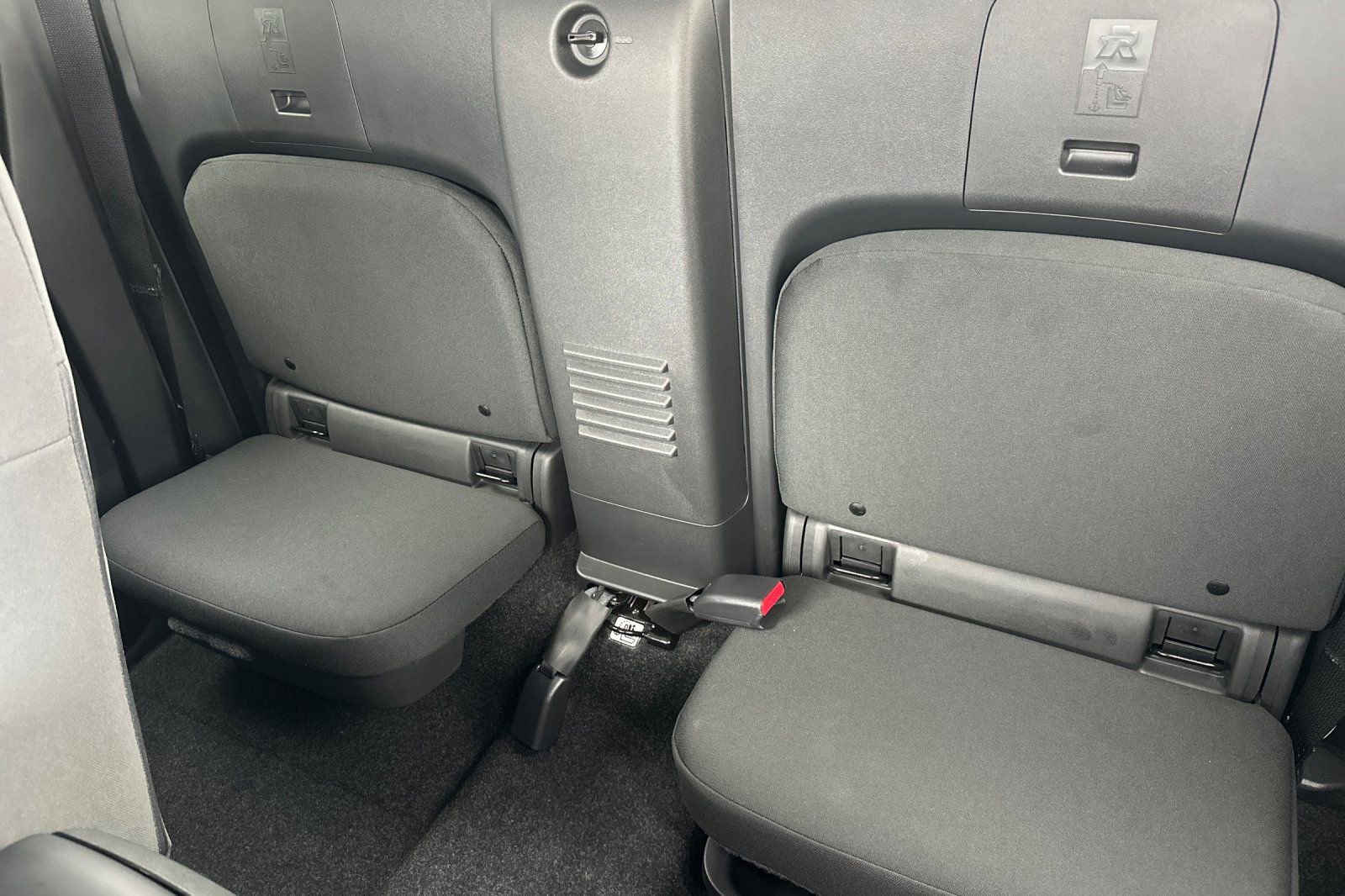 New 2026 Nissan Frontier S image 14