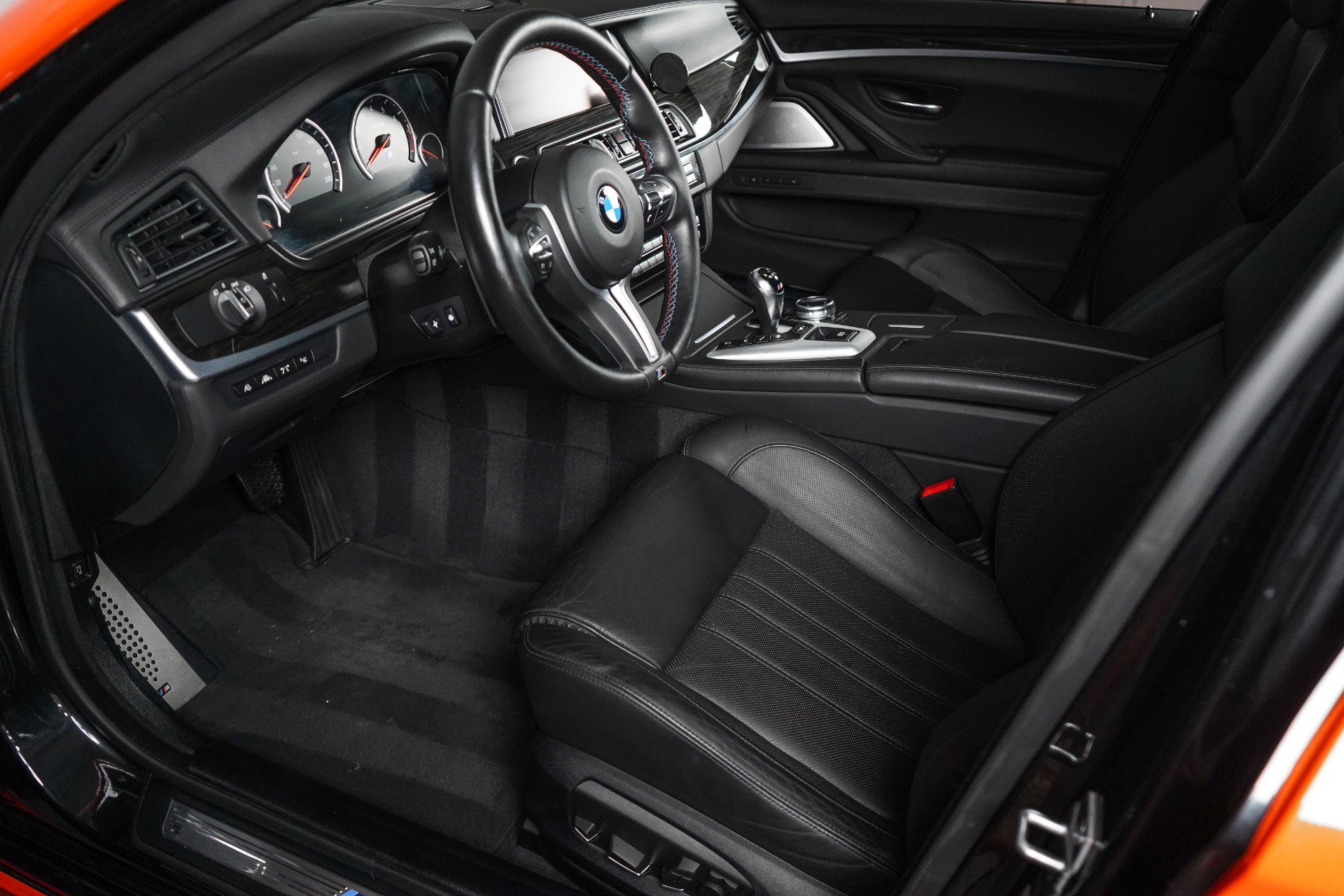 Used 2014 BMW M5 RWD image 52