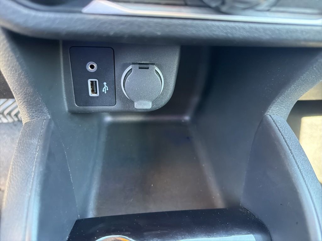 Used 2020 Nissan Kicks S image 18