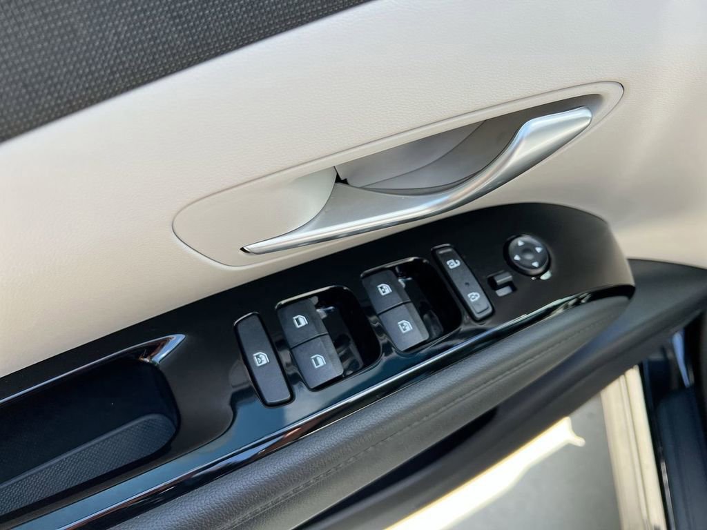 Used 2023 Hyundai Tucson Limited image 11