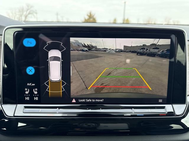 Certified 2025 Volkswagen Atlas SEL image 22