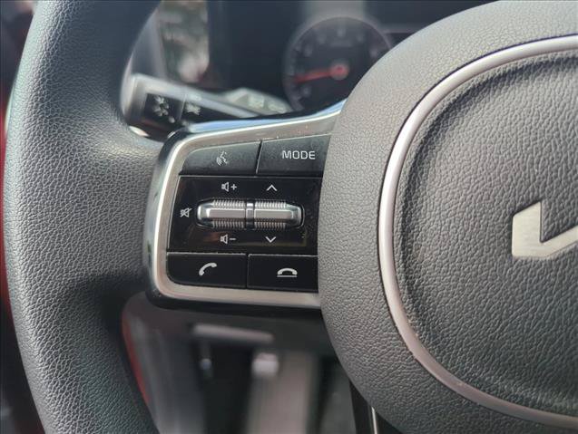 Used 2022 Kia Sorento LX FWD image 12