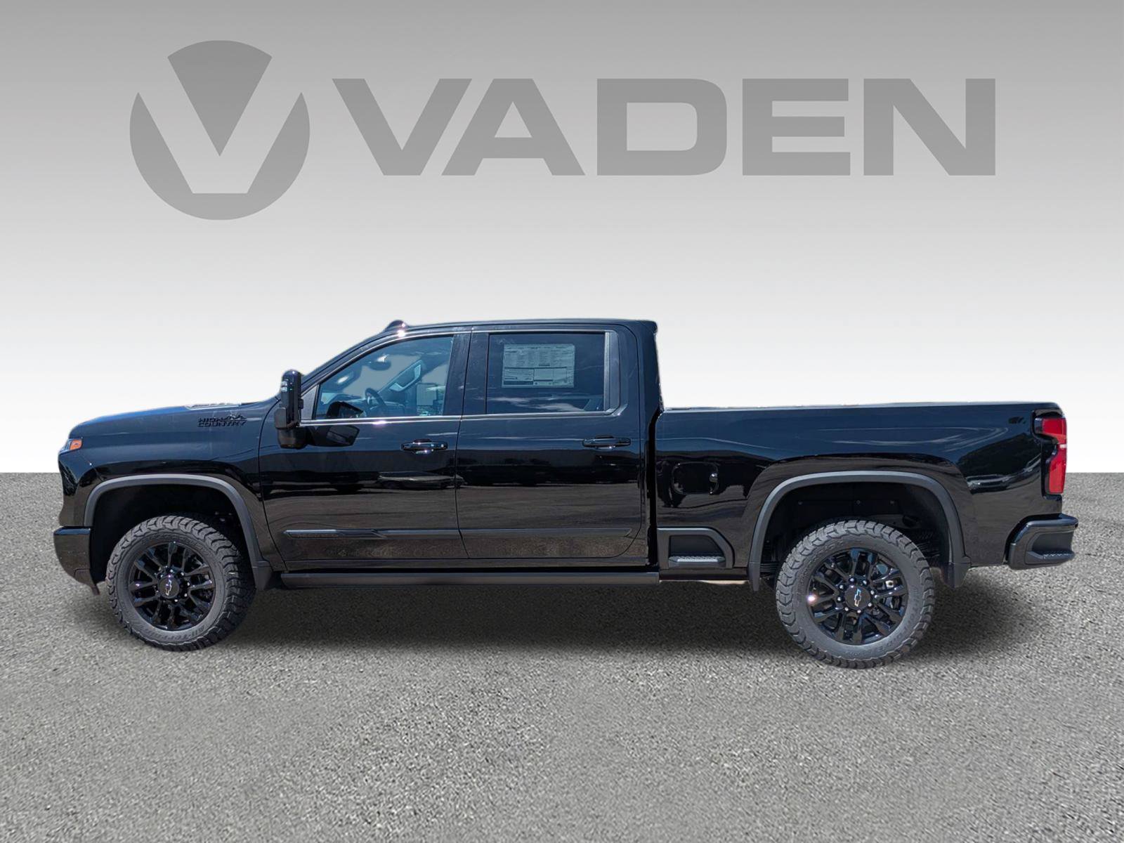 New 2026 Chevrolet Silverado 2500 High Country w/ Midnight Edition AWD/4WD image 27