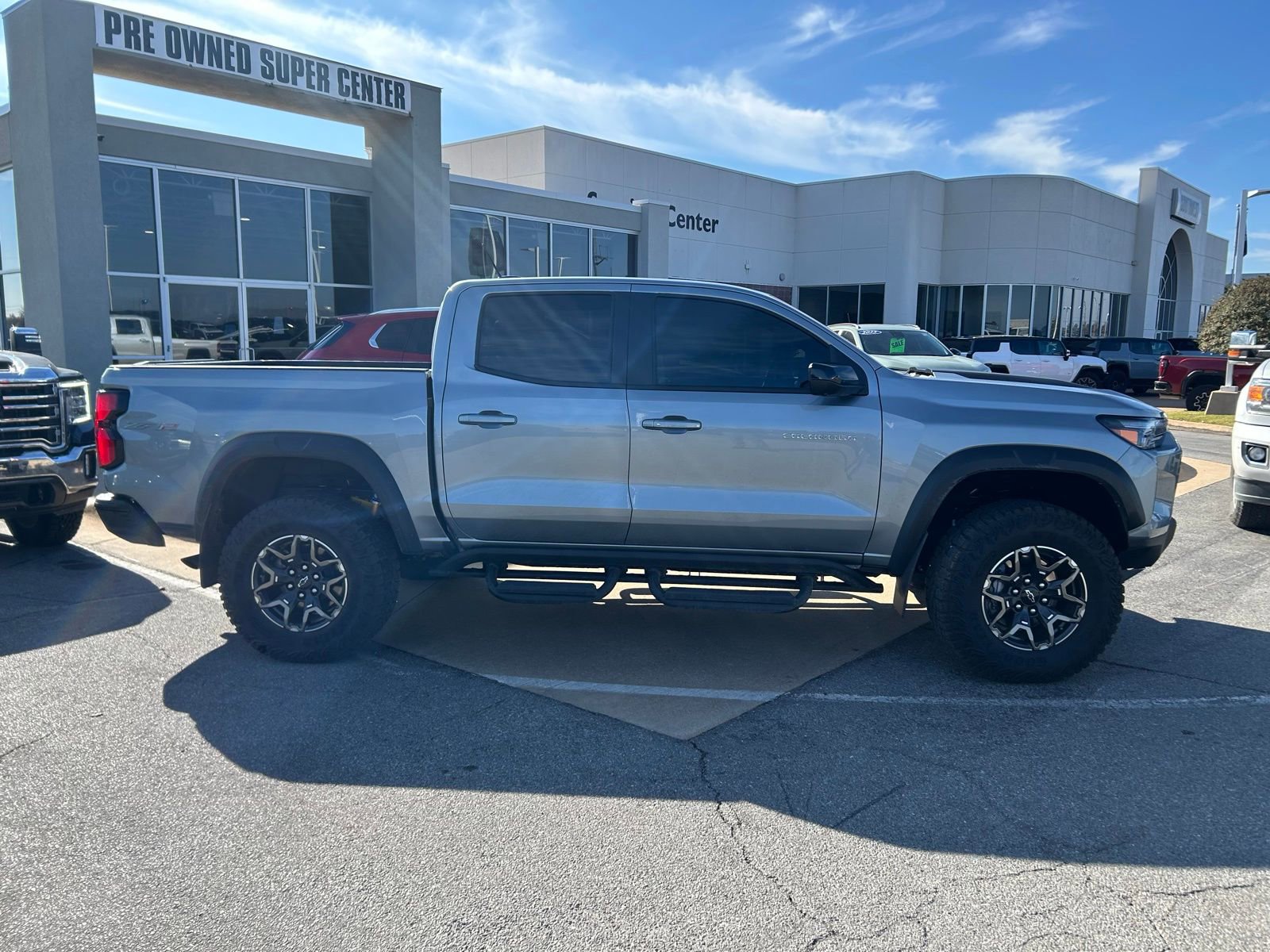 Used 2024 Chevrolet Colorado ZR2 w/ ZR2 Convenience Package III image 4