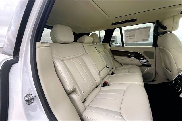 New 2026 Land Rover Range Rover SE image 11