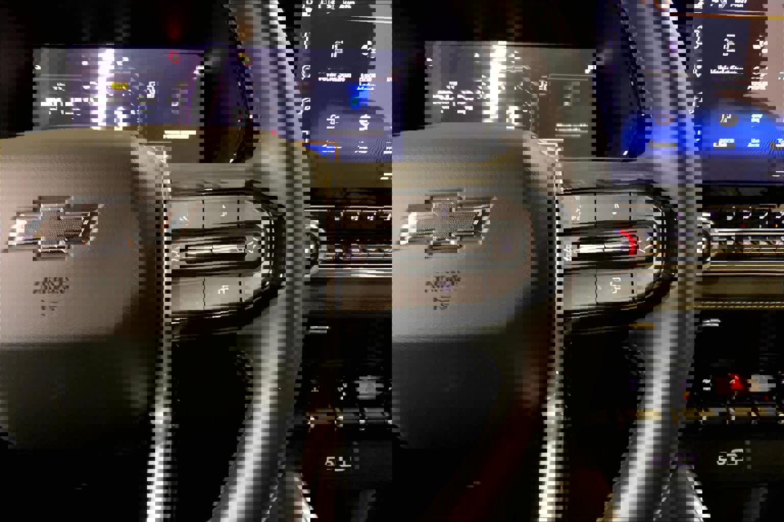 Certified 2024 Chevrolet Colorado ZR2 w/ ZR2 Bison Edition image 24