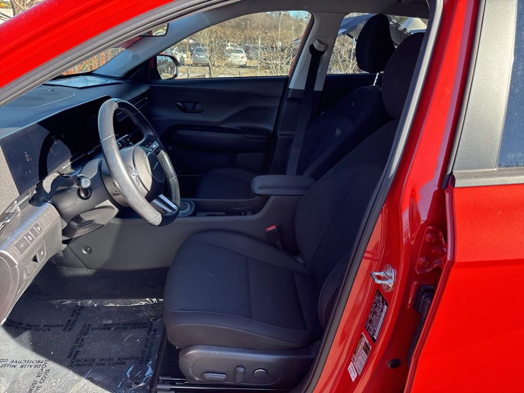 Used 2024 Hyundai Kona SEL image 17