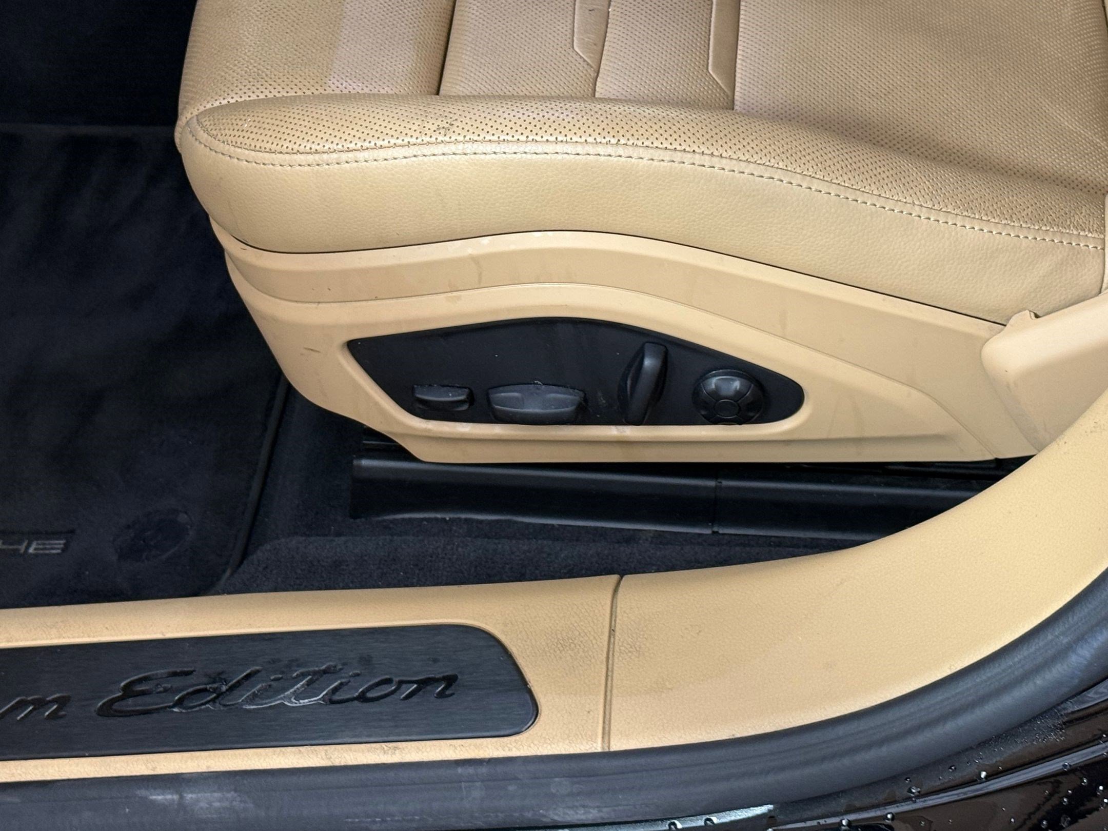 Used 2023 Porsche Panamera Platinum Edition image 16