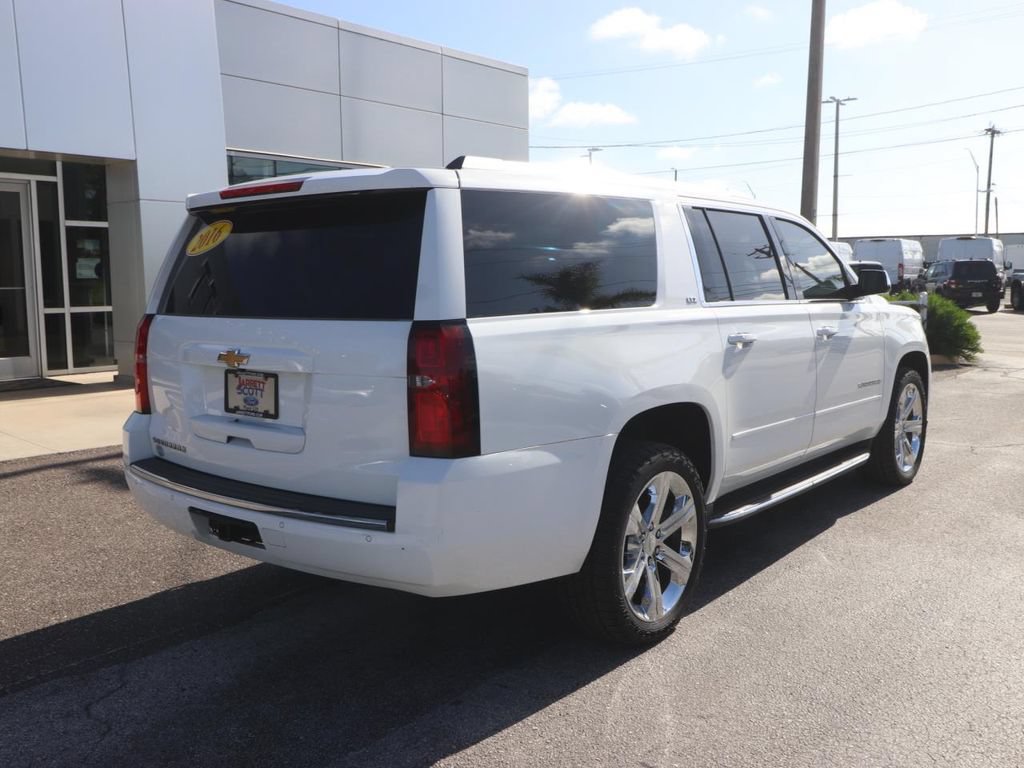 Used 2016 Chevrolet Suburban LTZ RWD image 12