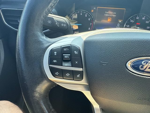 Used 2023 Ford Explorer XLT w/ Equipment Group 202A AWD/4WD image 34