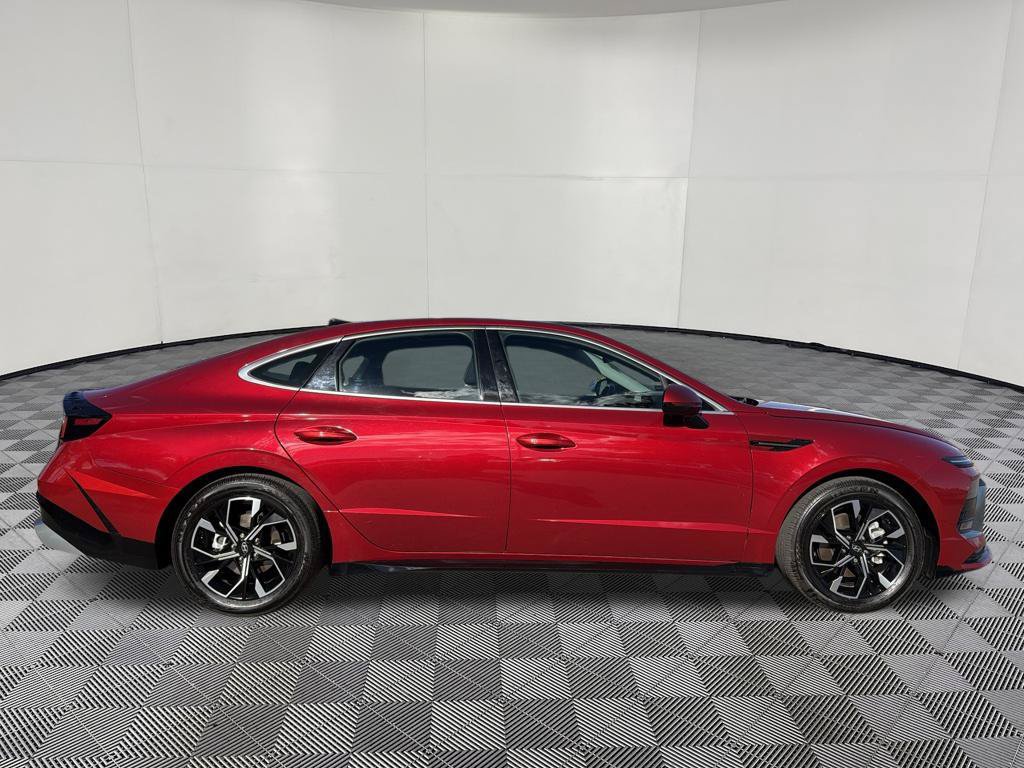 Used 2024 Hyundai Sonata SEL AWD/4WD image 10