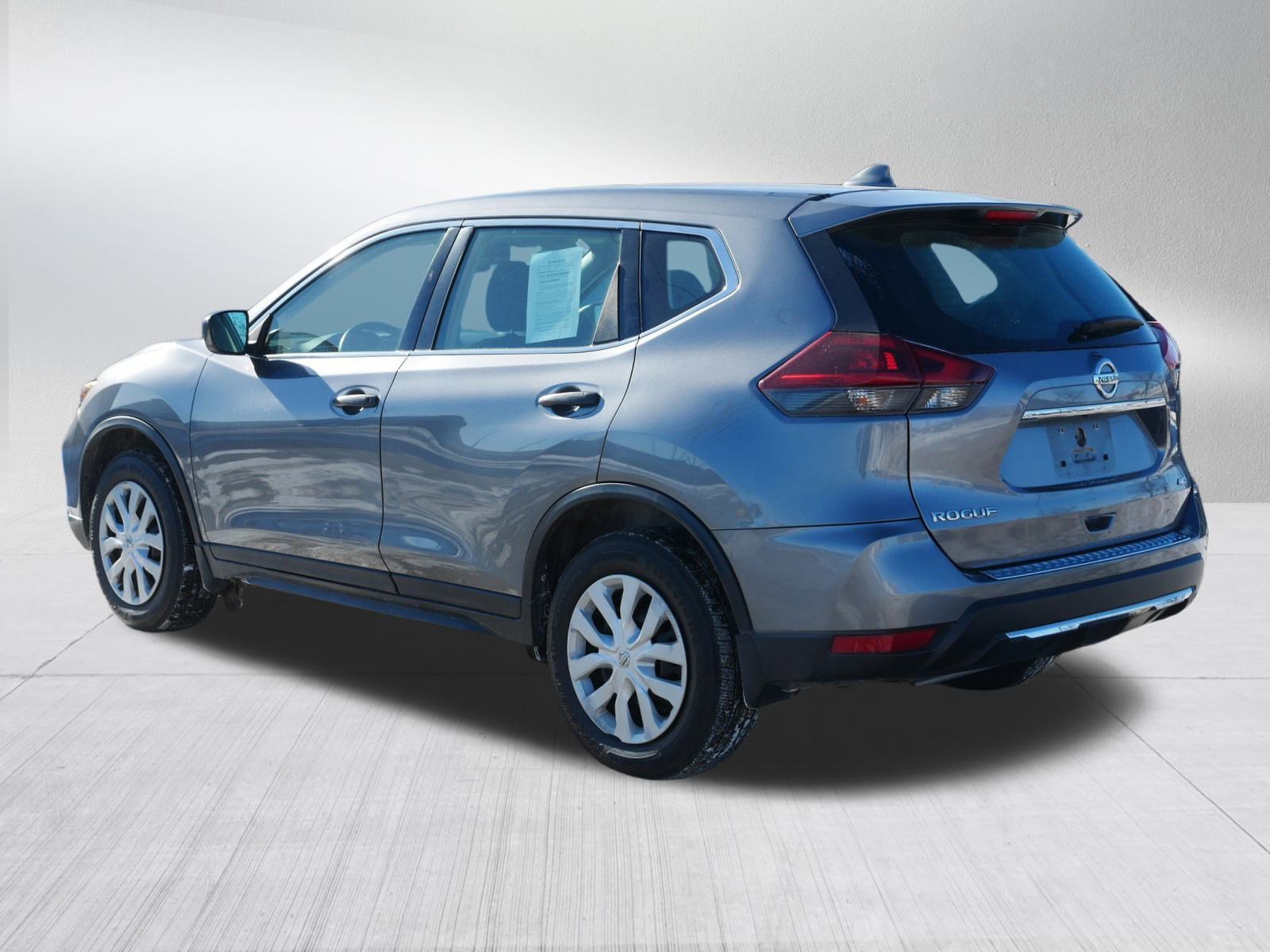 Used 2018 Nissan Rogue S image 5
