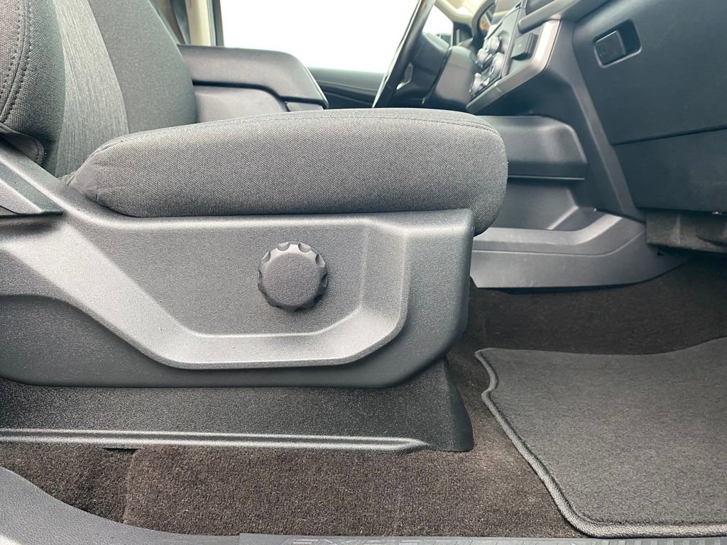 Used 2022 Ford Expedition XLT image 12