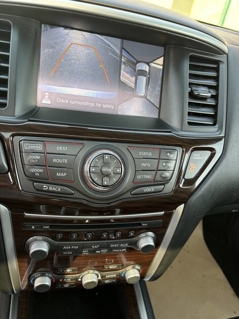 Used 2016 Nissan Pathfinder Platinum image 20