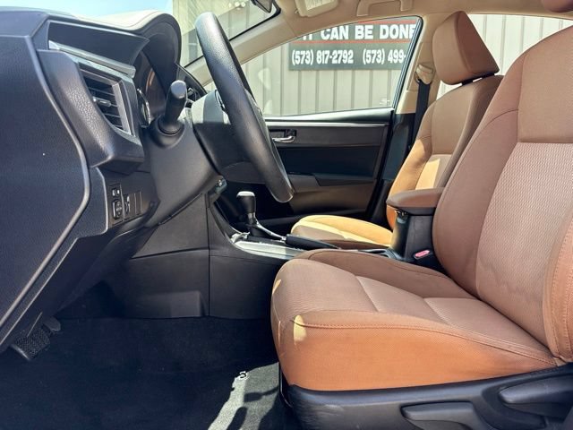 Used 2015 Toyota Corolla LE FWD image 12