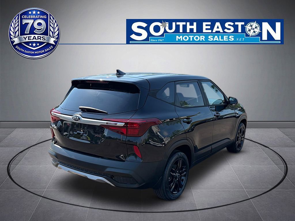 Used 2021 Kia Seltos LX AWD/4WD image 6