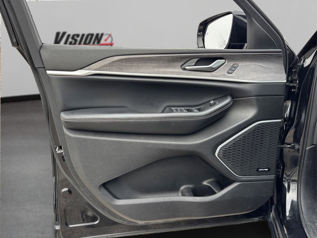 Used 2024 Jeep Grand Cherokee Limited 4xe image 25