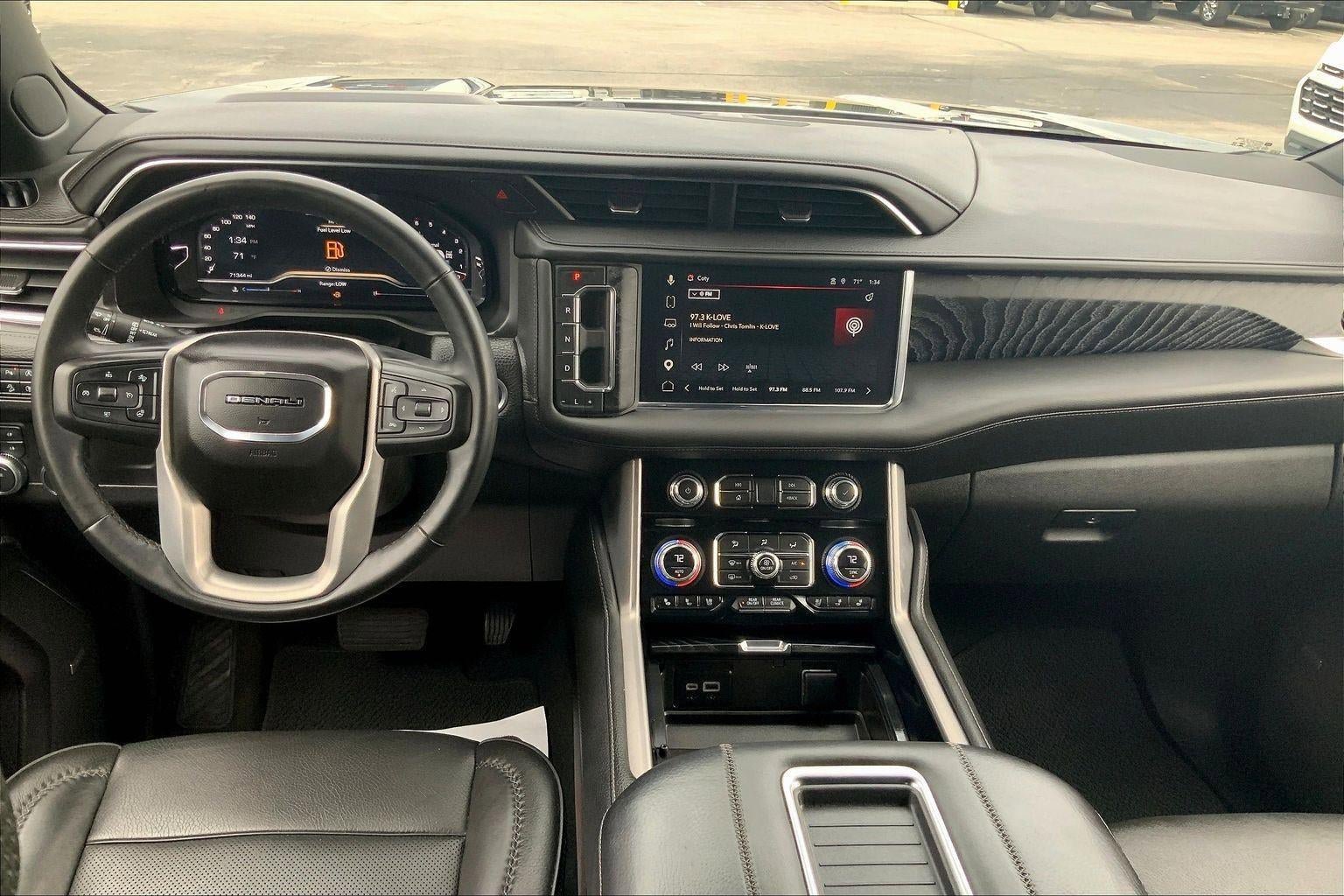 Used 2023 GMC Yukon XL Denali AWD/4WD image 14