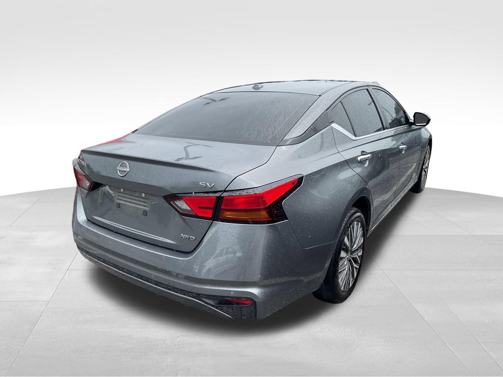 Used 2024 Nissan Altima 2.5 SV AWD/4WD image 7