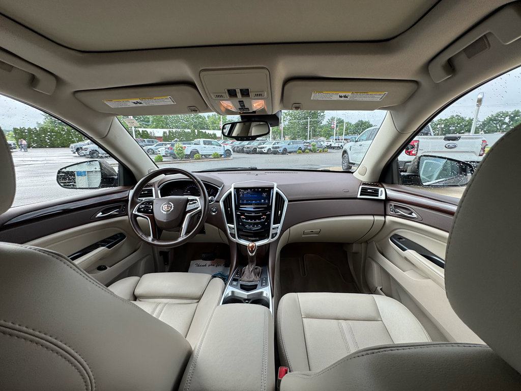 Used 2015 Cadillac SRX Luxury w/ Driver Awareness Package FWD image 18