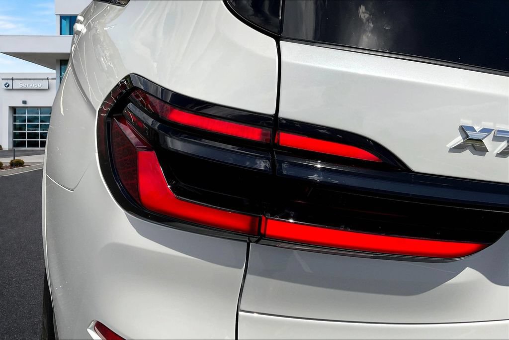 New 2027 BMW X7 M60i AWD/4WD image 23