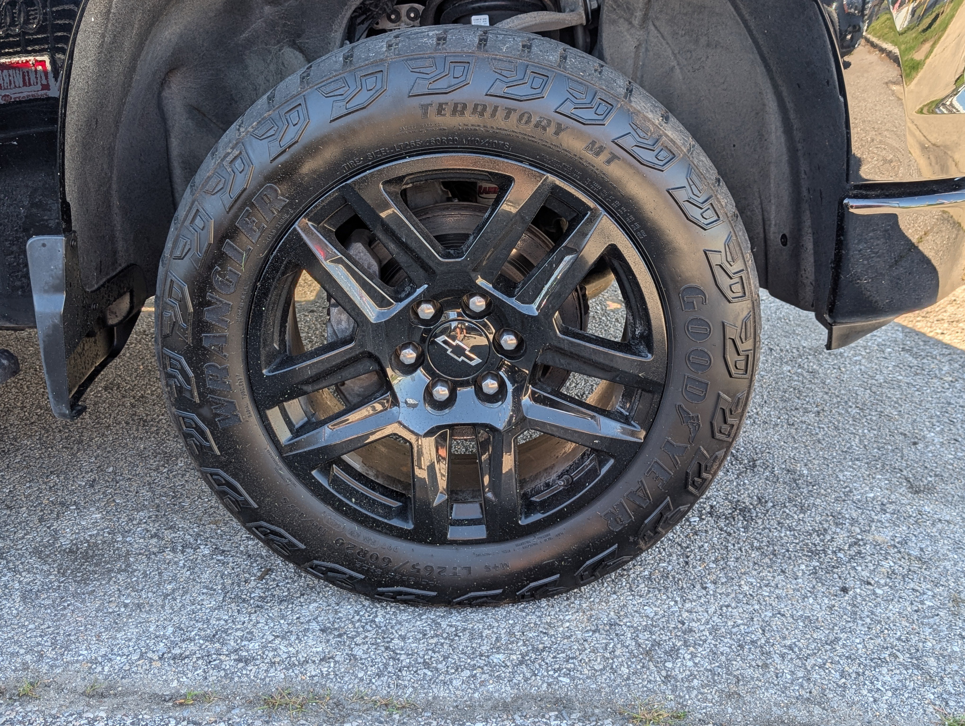 Used 2024 Chevrolet Silverado 1500 LT Trail Boss w/ LT Trail Boss Premium Package AWD/4WD image 11