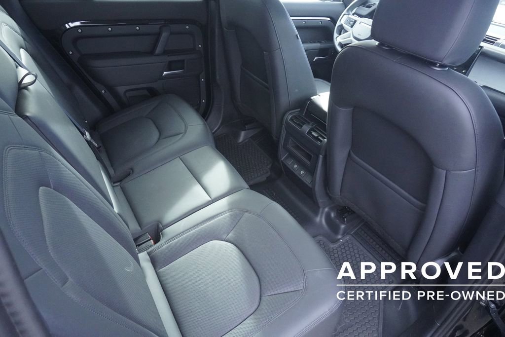 Used 2025 Land Rover Defender 110 S image 26