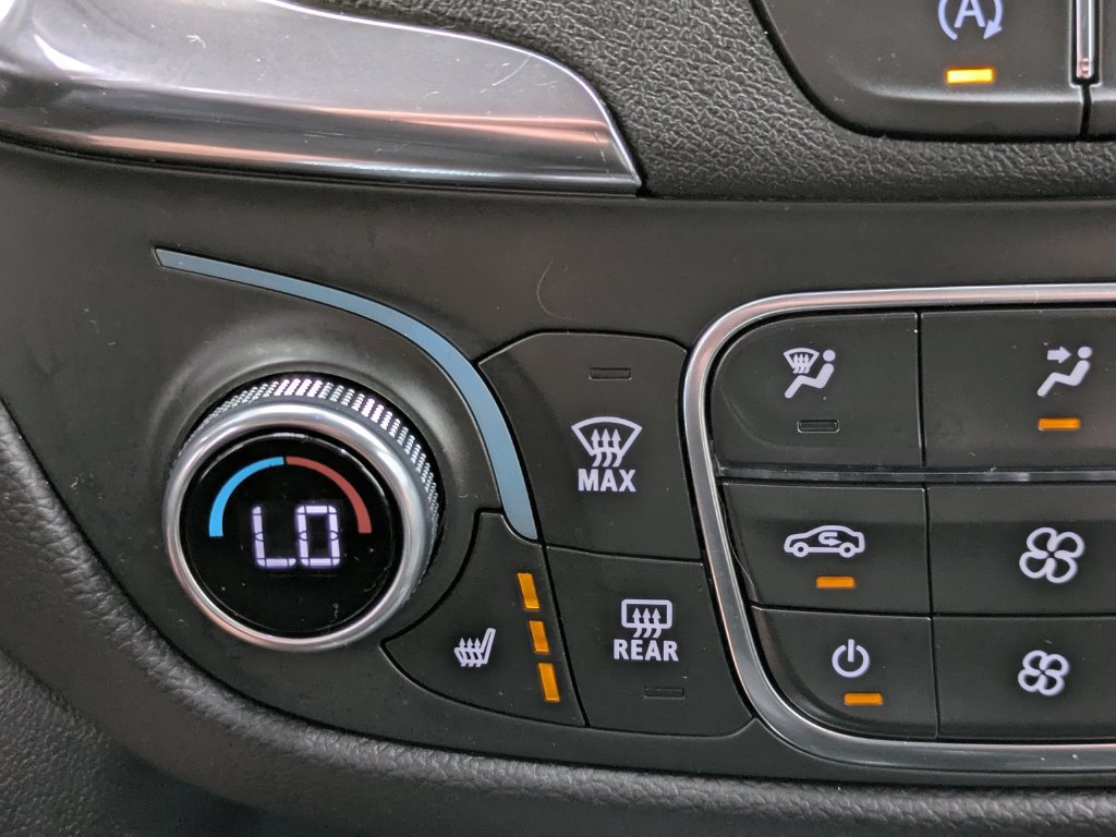 Used 2024 Chevrolet Equinox LT AWD/4WD image 6