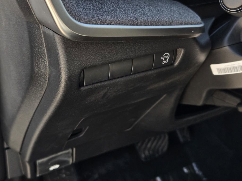 New 2026 Nissan Kicks SV image 18