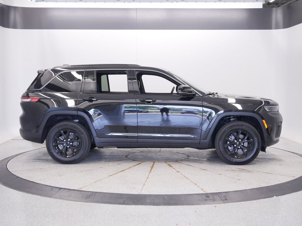 New 2026 Jeep Grand Cherokee Altitude AWD/4WD image 7