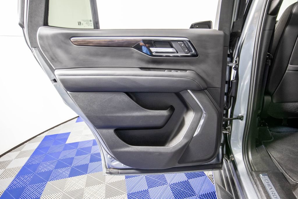 Used 2025 Chevrolet Tahoe LT AWD/4WD image 14