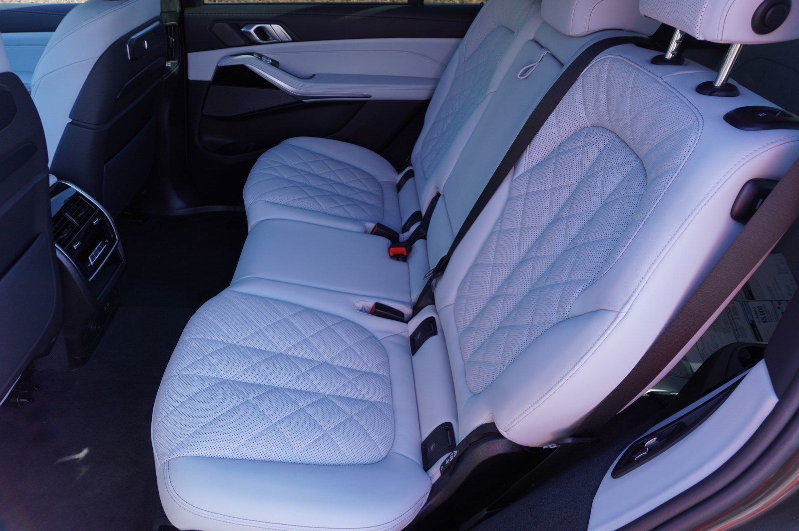 New 2025 BMW X7 xDrive40i w/ M Sport Package image 24