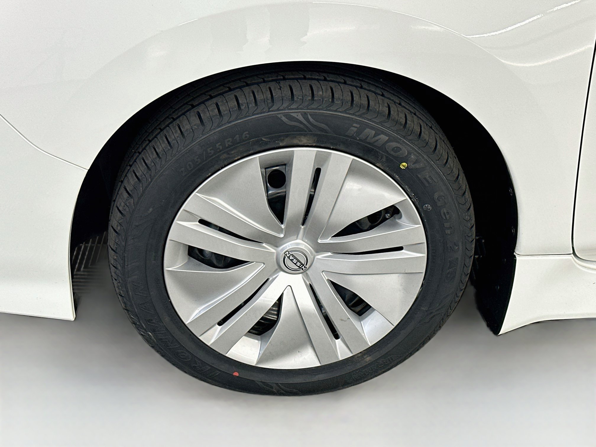 Used 2025 Nissan Leaf S FWD image 34