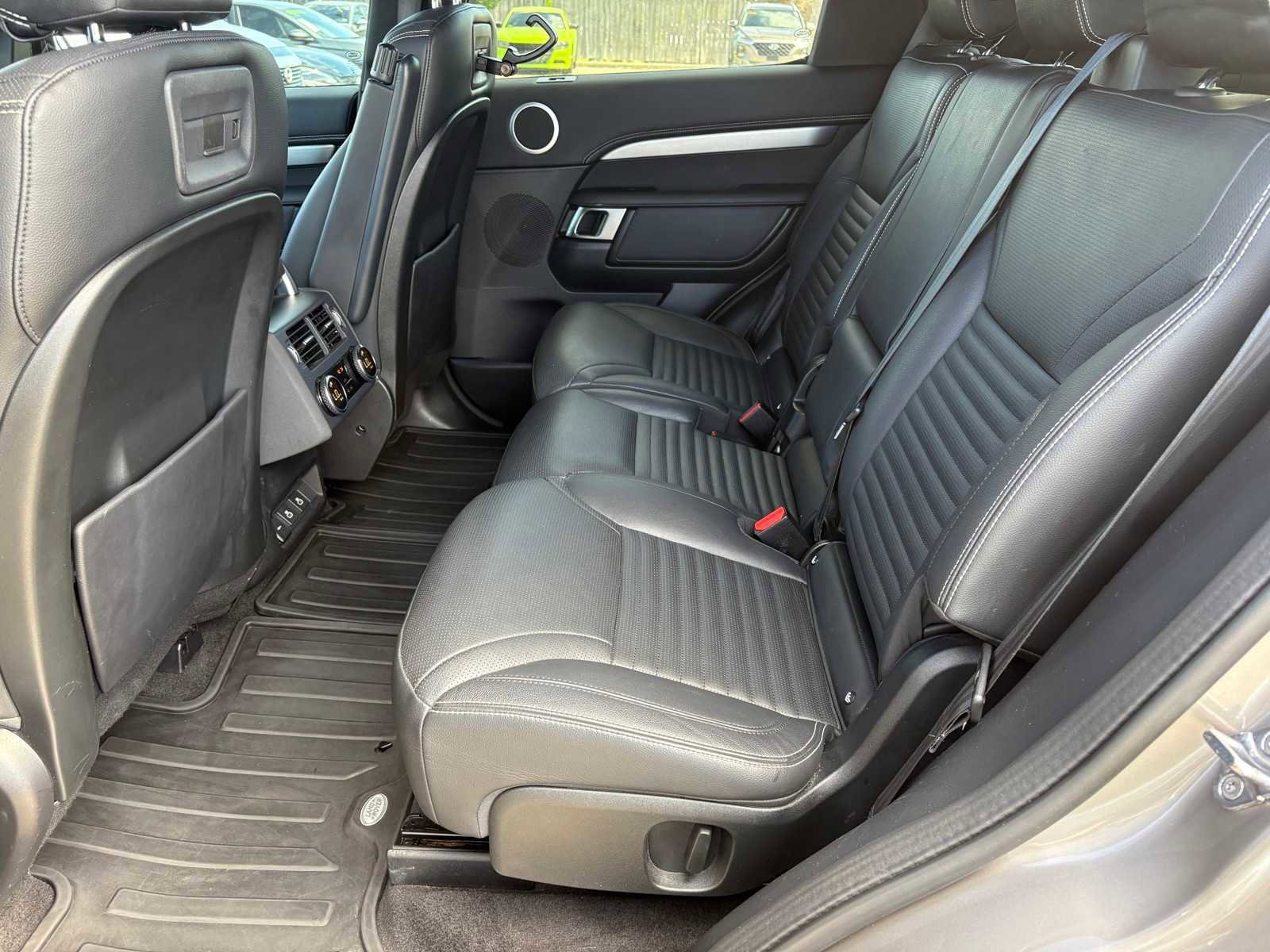 Used 2023 Land Rover Discovery S R-Dynamic AWD/4WD image 11