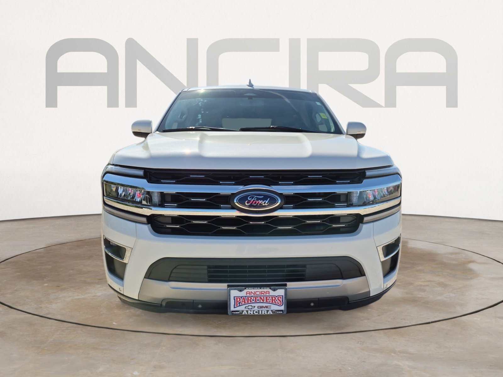 Used 2024 Ford Expedition Limited image 4