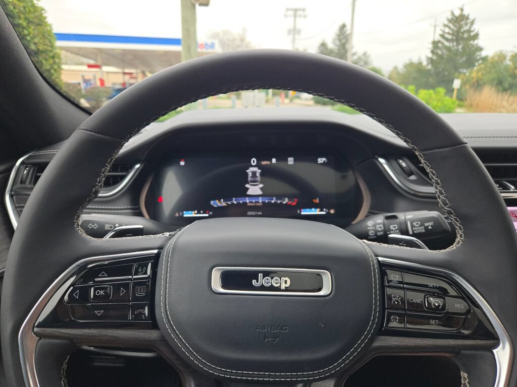 Certified 2023 Jeep Grand Cherokee Overland w/ Luxury Tech Group IV AWD/4WD image 40