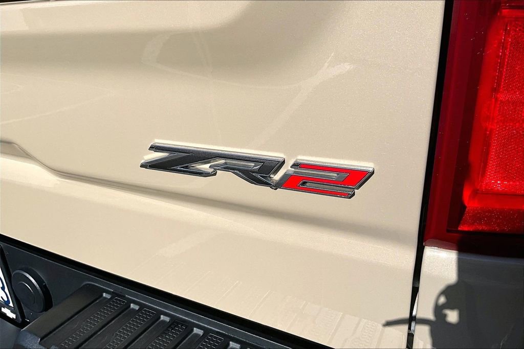 Used 2022 Chevrolet Silverado 1500 ZR2 w/ Technology Package image 29